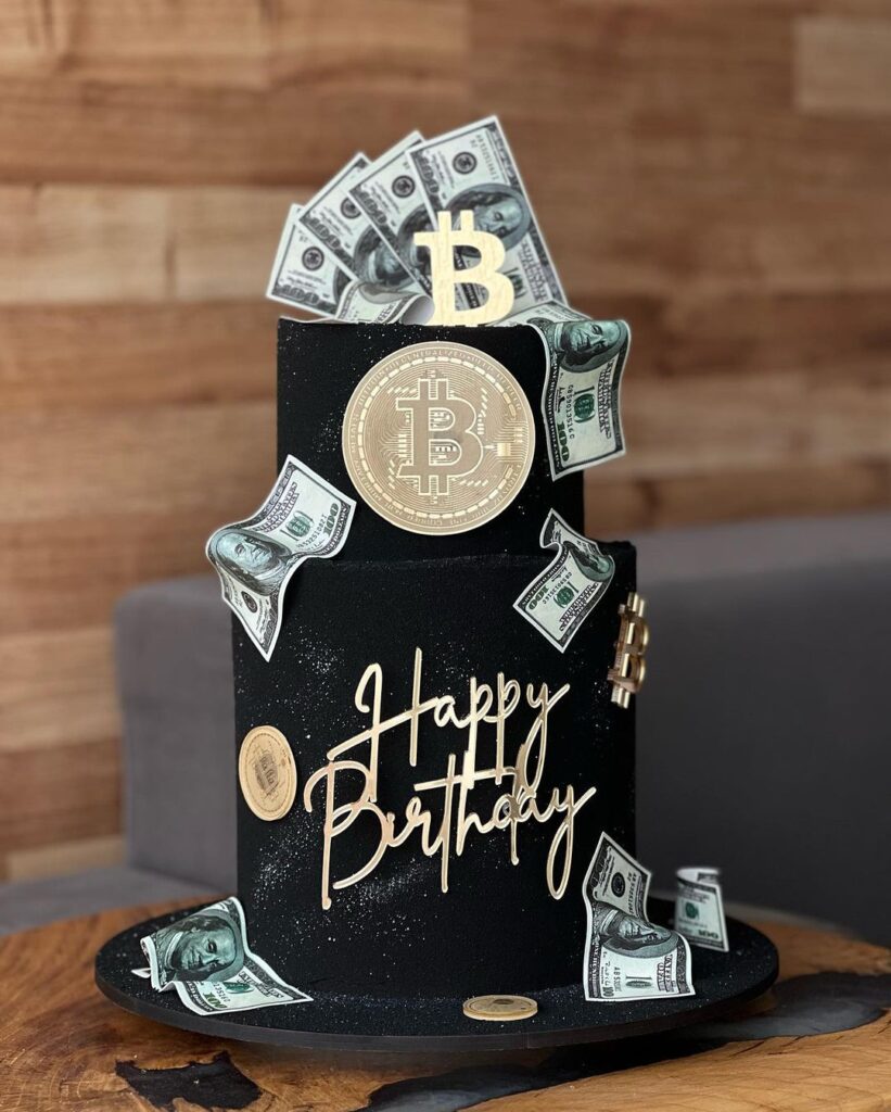 Торт биткоин двухъярусный